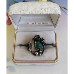 Vintage 60s Navajo Ring Flower Rope frame Turquoise Sterling 7.6 grams  Sz 7 3/4